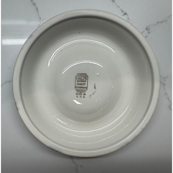 VINTAGE: Hall's Superior Quality Kitchenware, 2-Quart Covered Casserole Dish - Picture 9 of 10